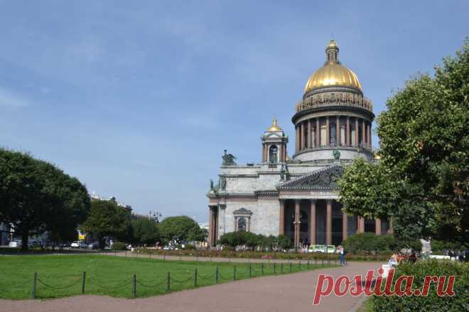 Вид на Исаакиевский собор