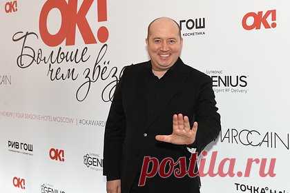 Бурунов раскрыл подробности съемок эксклюзивного шоу. Российский актер театра и кино, ведущий шоу «ОКнутые люди» Сергей Бурунов стал гостем прямого эфира онлайн-шоу «ОК на связи» соцсети «Одноклассники» (ОК). Бурунов рассказал о хобби, съемках шоу, пробах на фильм «Бременские музыканты», роли отца главного героя в фильме «Слово пацана».