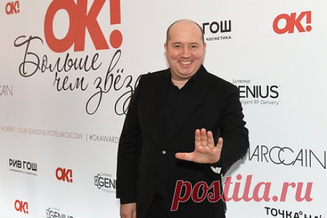 Бурунов раскрыл подробности съемок эксклюзивного шоу. Российский актер театра и кино, ведущий шоу «ОКнутые люди» Сергей Бурунов стал гостем прямого эфира онлайн-шоу «ОК на связи» соцсети «Одноклассники» (ОК). Бурунов рассказал о хобби, съемках шоу, пробах на фильм «Бременские музыканты», роли отца главного героя в фильме «Слово пацана».