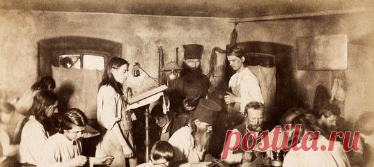 Замечательная интерактивная фотовыставка «Валаам. Пространство вне времени» продолжается в Галерее классической фотографии. Там и множество подлинных отпечатков конца XIX – первой половины ХХ века, и виды Валаама начала ХХ века, соединенные с современными 360-градусными панорамами, и много чего еще. Приходите посмотреть!