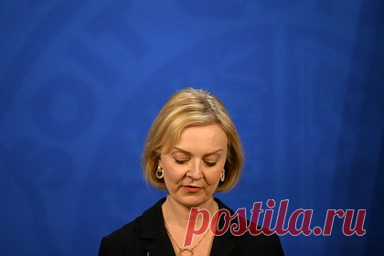 Британские консерваторы потребовали отставки Лиз Трасс. Парламентарии от консервативной партии Великобритании Криспин Блант, Эндрю Бриджен и Джейми Уоллис заявили, что премьер-министр страны Лиз Трасс должна покинуть свой пост. Блант стал первым членом тори, который публично потребовал отставки Трасс. Бриджен заявил, что Великобритания, народ и партия достойны лучшего.