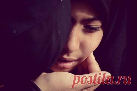 ♥...Как nахнуm mвоu рукu, МАМА! Уmкнусь лuцом u nроnаgу... Оm взрослой жuзнu я усmала! И гнусь mросmuнкой на веmру. Я оmgохну немного, МАМА, u снова в nуmь, u снова в бой... Я в эmом мuре не nроnала, лuшь nоmому, чmо mы со мной...♥