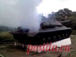 так начинало биться железное сердце