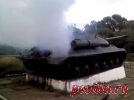 так начинало биться железное сердце