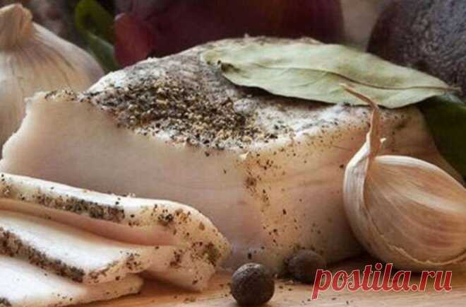 Солю сало по-новому: под гнетом в собственном соку. Как маринованное, вкуснее не удавалось и солится быстро: век живи, век вкусное сало со | В саду у Валентинки | Дзен