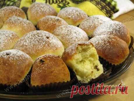 Булочки с изюмом.