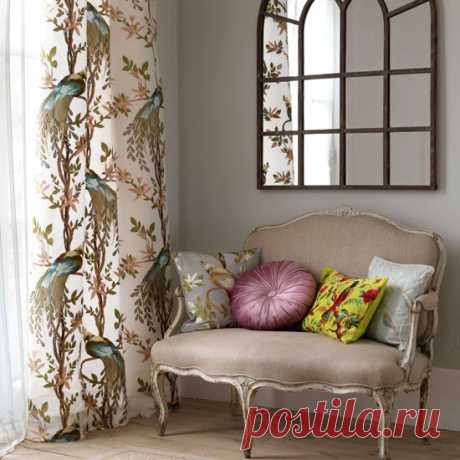 Feminine hallway | Traditional hallway look | housetohome.co.uk