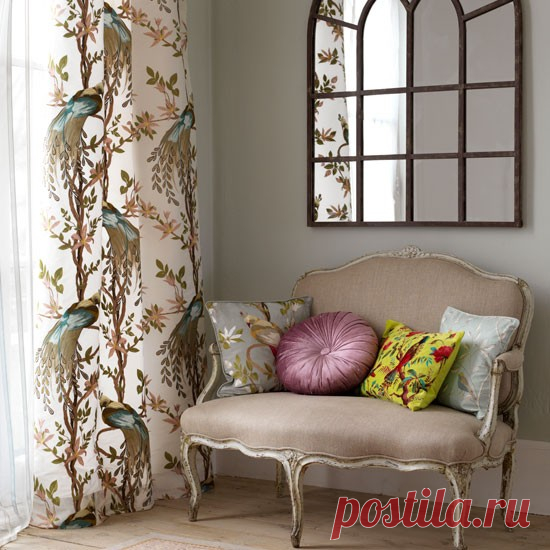 Feminine hallway | Traditional hallway look | housetohome.co.uk
