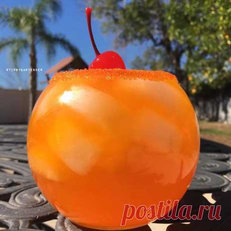 Mandarin Queen Cocktail - TipsyBartender.com