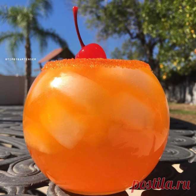 Mandarin Queen Cocktail - TipsyBartender.com