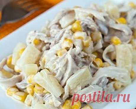Куриный салат с ананасом