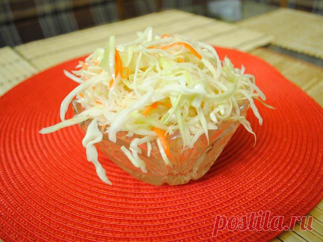 Квашеная капуста быстрого приготовления хрустящая и сочная — вкусный рецепт.