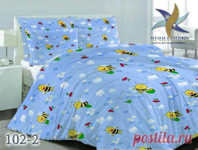 Фланель -  (франц. Flanelle) мягкая лёгкая хлопчатобумажная или шерстяная ткань с начёсанным ворсом; вырабатывается полотняным или саржевым переплетением нитей. Основное достоинство фланели - мягкая "пушистая" поверхность, которая отлично сохраняет тепло. Фланелевое постельное белье - идеальный вариант для комфортного сна в зимнее время года.