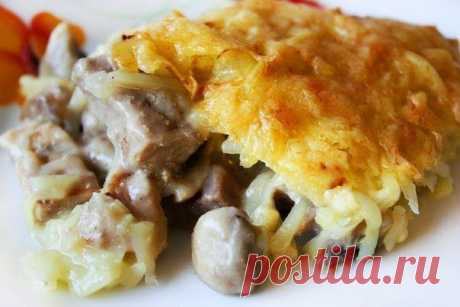 Лучшие кулинарные рецепты: КУРИЦА С ГРИБАМИ, ЗАПЕЧЕННАЯ ПОД КАРТОФЕЛЬНОЙ ШУБОЙ