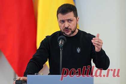 Зеленский предложил разорвать еще одно соглашение с Белоруссией. Президент Украины Владимир Зеленский предложил разорвать еще одно соглашение с Белоруссией. Зеленский направил в парламент проект закона о прекращении соглашения между Украиной и Белоруссией о взаимном обеспечении защиты государственных секретов. Текущее соглашение действует с 2005 года.