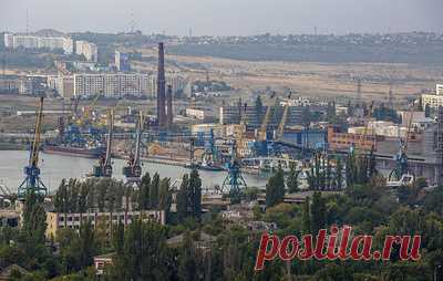 Власти Керчи признали угрозу ЧС муниципального уровня из-за ракетной атаки. Будут проведены обследование и ремонтные работы, организуют подвоз воды в центральной части города