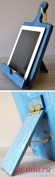 Cutting Board Cookbook Holder + iPad // Android Stand ♥