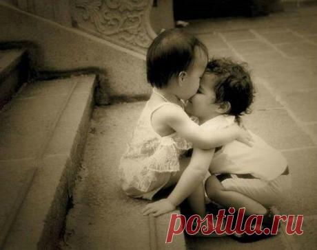 Дети должны воспитываться не для настоящего, а для будущего, возможно лучшего состояния рода человеческого. (Иммануил Кант)