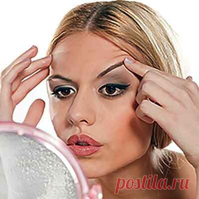 Поднимаем нависшие веки с помощью простого приема. Всего 2 минуты в день! | Блог о секретах женской красоты | Яндекс Дзен