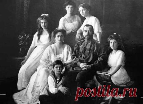 Рождество в семье Романовых: жених, привязанный к елке, и другие царские подарки
