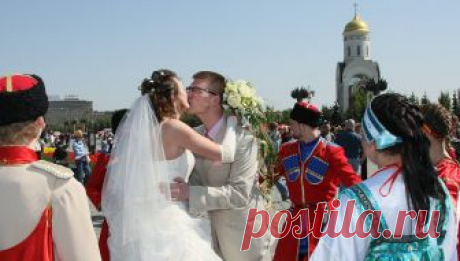 "В загс или на кладбище?" Почему Красную горку отмечают неправильно РИА Новости