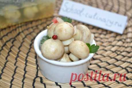 Рецепт быстрых и маринованных грибов - как приготовить Если вам хочется пикантных, ароматных грибочков, а времени минимум, берите на заметку этот рецепт. Без предварительного отваривания