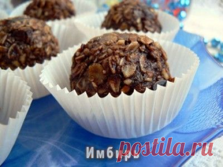 Конфеты из овсяных хлопьев с финиками и орехами