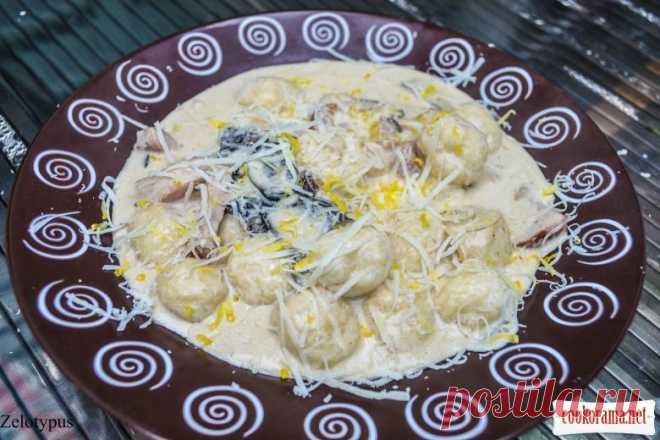 Картофельные ньокки, в сливочно-грибном соусе с грудинкой / Мясные вторые блюда / Кукорама — вкусные рецепты!