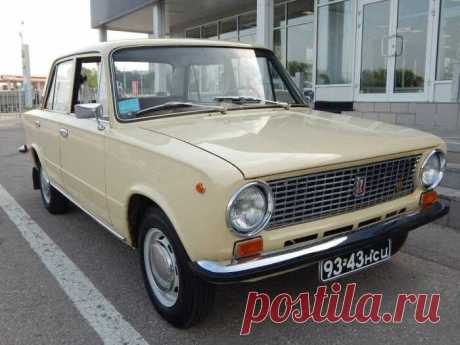 ВАЗ-2101 и ВАЗ-21011. В чём их отличие? / Назад в СССР / Back in USSR