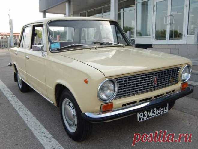 ВАЗ-2101 и ВАЗ-21011. В чём их отличие? / Назад в СССР / Back in USSR