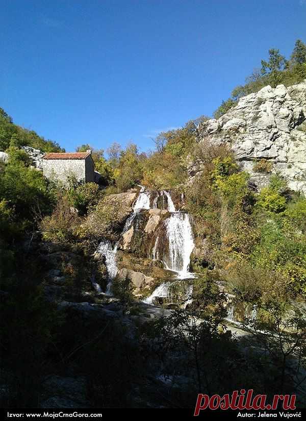 (7) Crna Gora Montenegro