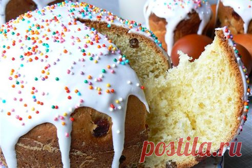 Лучшие рецепты пасхальных куличей для праздничного стола - КУЛИЧ С ИЗЮМОМ

Рецепт:Разводим дрожжи (50 г) в стакане теплого молока. Туда засыпаем муку (150 г) и соль. Замешиваем. Растираем желтки (6 шт.) с сахаром (2 стакана). Белки (6 шт.) нужно взбить в пену. Растапливаем сливочное масло (300 г). Все ингредиенты перемешиваем. Массу нужно тщательно вымесить и сверху присыпать мукой. Прикрываем полотенцем и оставляем на ночь.
