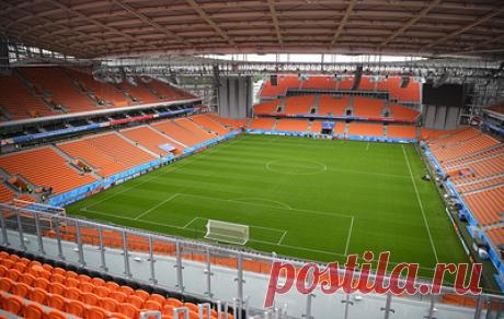 На матче РПЛ в Екатеринбурге в течение пяти минут не работало освещение. Игра между &quot;Уралом&quot; и &quot;Нижним Новгородом&quot; была приостановлена на 84-й минуте