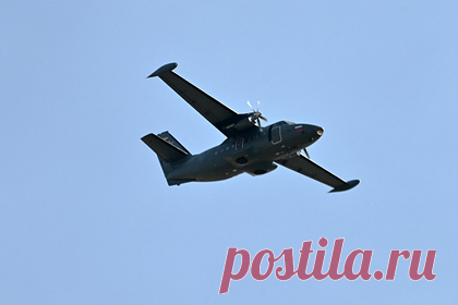 В Татарстане разбился самолет с парашютистами. В Татарстане пропал с радаров легкомоторный самолет L-410, в котором были парашютисты. Уточняется, что самолет принадлежит мензелинскому аэроклубу. В момент, когда он перестал выходить на связь, было известно о 22 пассажирах, среди которых два члена экипажа и 20 — парашютисты.