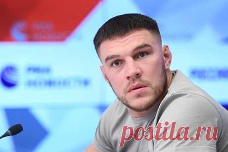 Немков ответил на вопрос о переходе в UFC. Российский боец смешанного стиля Вадим Немков ответил на вопрос о переходе из Bellator в Абсолютный бойцовский чемпионат (UFC). «Я в Bellator достиг много чего, стал чемпионом. И не просто взять так и уйти — будут судебные разбирательства», — заявил 31-летний спортсмен.