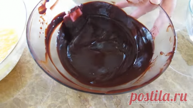 Такое сочетание халвы и шоколада, просто фантастика! Вкуснейший брауниз!