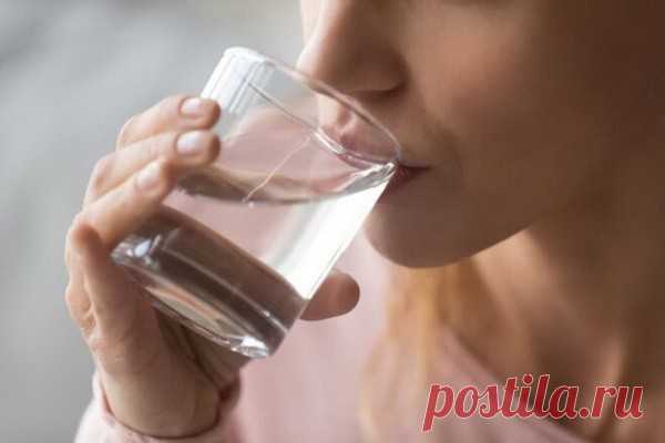 Стакан воды натощак Немецким ученым удалось подтвердить пользу употребления стакана воды натощак. Исследование с участием добровольцев показало, что если каждый день пить чистую воду на пустой желудок, то можно оптимизировать метаболизм и привести в норму состояние кожи и волос.Многие люди уверены, что для...