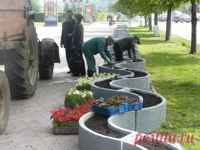 «Пермь практически на 100% готова к празднованию Дня города», - заявил сегодня на выездном совещании начальник управления внешнего благоустройства администрации Перми Николай Уханов.