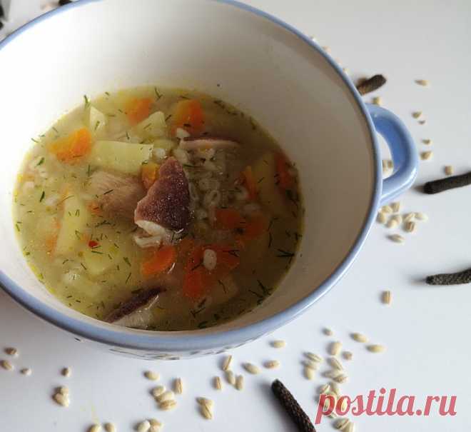 Karališkai skani sriuba, nusivylusių nebūna! Perlinių kruopų ir baravykų sriuba - patiekalas, kurį nesunkiai pasigaminsite pagal šį receptą. Daug gerų, išbandytų receptų, kuriuos privalai išmėginti!