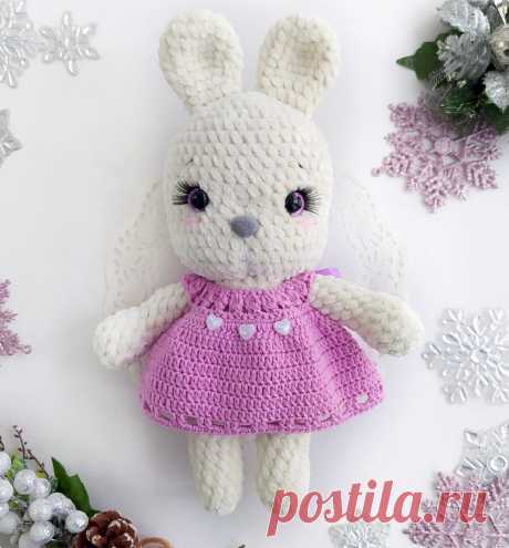 PDF Заюшка плюшевая крючком. FREE crochet pattern; Аmigurumi animal patterns. Амигуруми схемы и описания на русском. Вязаные игрушки и поделки своими руками #amimore - зайка из плюшевой пряжи, плюшевый заяц в платье, зайчик, кролик, зайчонок, крольчонок.