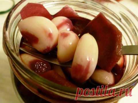 Маринованный чеснок со свеклой | Четыре вкуса