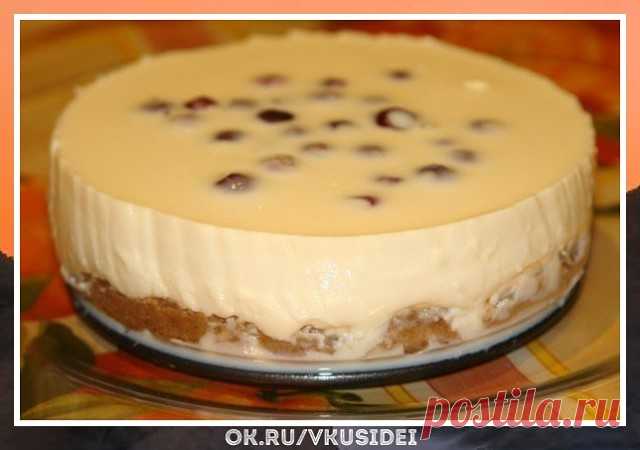 Невозможно оторваться! Невероятно вкусно. Чизкейк без выпечки со сгущенкой
Равнодушным никто не останется! 

Так вкусно и просто, попробуйте! 
 
Ингредиенты: 
- 450 гр сметаны (20%) 
- 300 гр печенья 
- 100 гр растопленного сливочного масла 
- 300 гр качественного сгущенного молока 
- 10 гр быстрорастворимого желатина 
- 3/4 стакана холодной кипяченой воды 

Приготовление: 
1. Форму (лучше разъёмную) застелить пергаментной бумагой. 
2. Печенье измельчить в мелкую крошку и ...