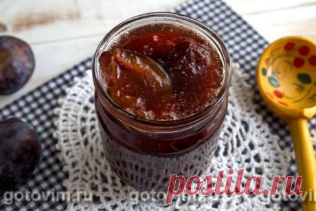 Варенье из сливы с имбирем . Рецепт с фото Для приготовления варенья из сливы с имбирем подойдет и свежее корневище, и сушеный имбирь. Выбирайте спелые, но плотные плоды средних и поздних сортов. Такие сливы после тепловой обработки получаются более сочными и ароматными. В этом рецепте варенья имбирь удачно сочетается со вкусом сливы, добавляя им пикантности. Если используете свежее корневище, то сначала очистите и измельчите его на мелкой кухонной терке или в блендере.



