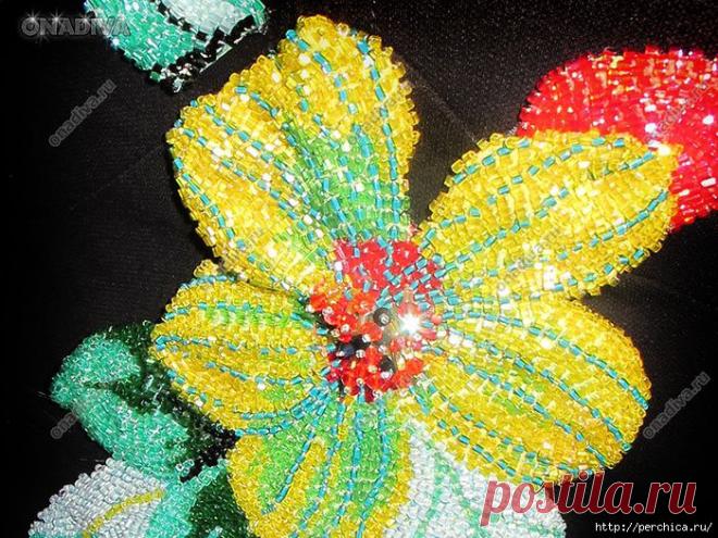 Как вышивать бисером -*шов стежок и через край*.