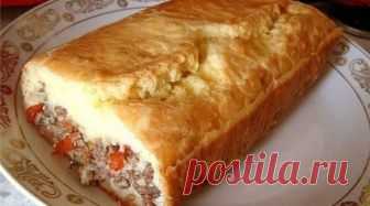 Ленивый пирог с вкуснейшей начинкой. Ну очень вкусно, попробуйте! Очень простой, быстрый в приготовлении, не требующий особенных затрат, сытный пирожок! Рекомендую!