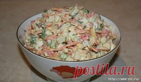Быстрый салат с крабовыми палочками.