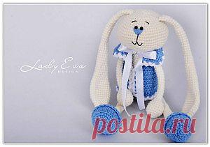 Заяц амигуруми в голубом костюме. | Все крючком.ру