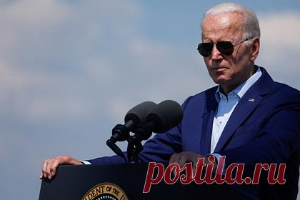 Республиканцы обвинили Байдена в чрезмерном отдыхе. С момента вступления в должность в январе 2021 года президент США Джо Байден отдыхал 228 дней, из них 93 дня — в этом году. Республиканцы раскритиковали главу Белого дома за столь долгое отсутствие и призвали его «сосредоточиться на кризисах, которые он создал».