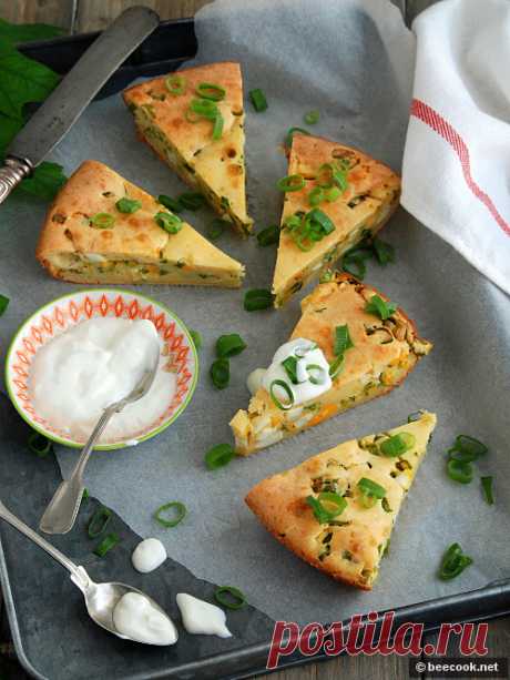 Быстрый заливной пирог с яйцами и луком