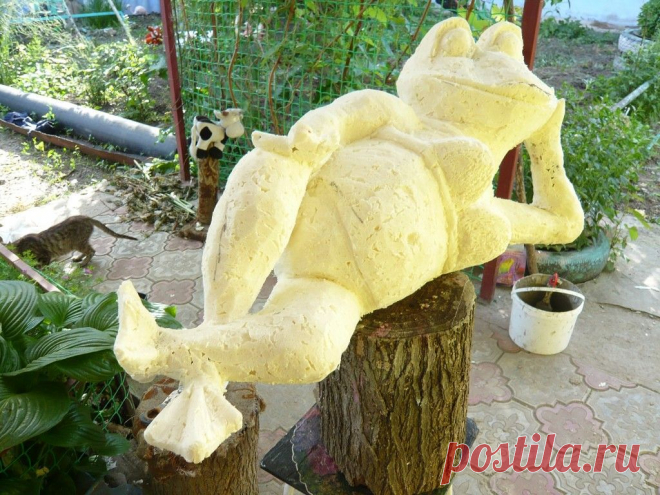 лягушка из пластиковой бутылки и монтажной пены, мастер класс, мк, лягушки из пластиковой тары, садовые фигуры для сада, своими руками, поделки из монтажной пены,поделки из отходных материалов,садовые скульптуры для дачи,украшаем свой водоем,декоративные лягушки для пруда, обустройство